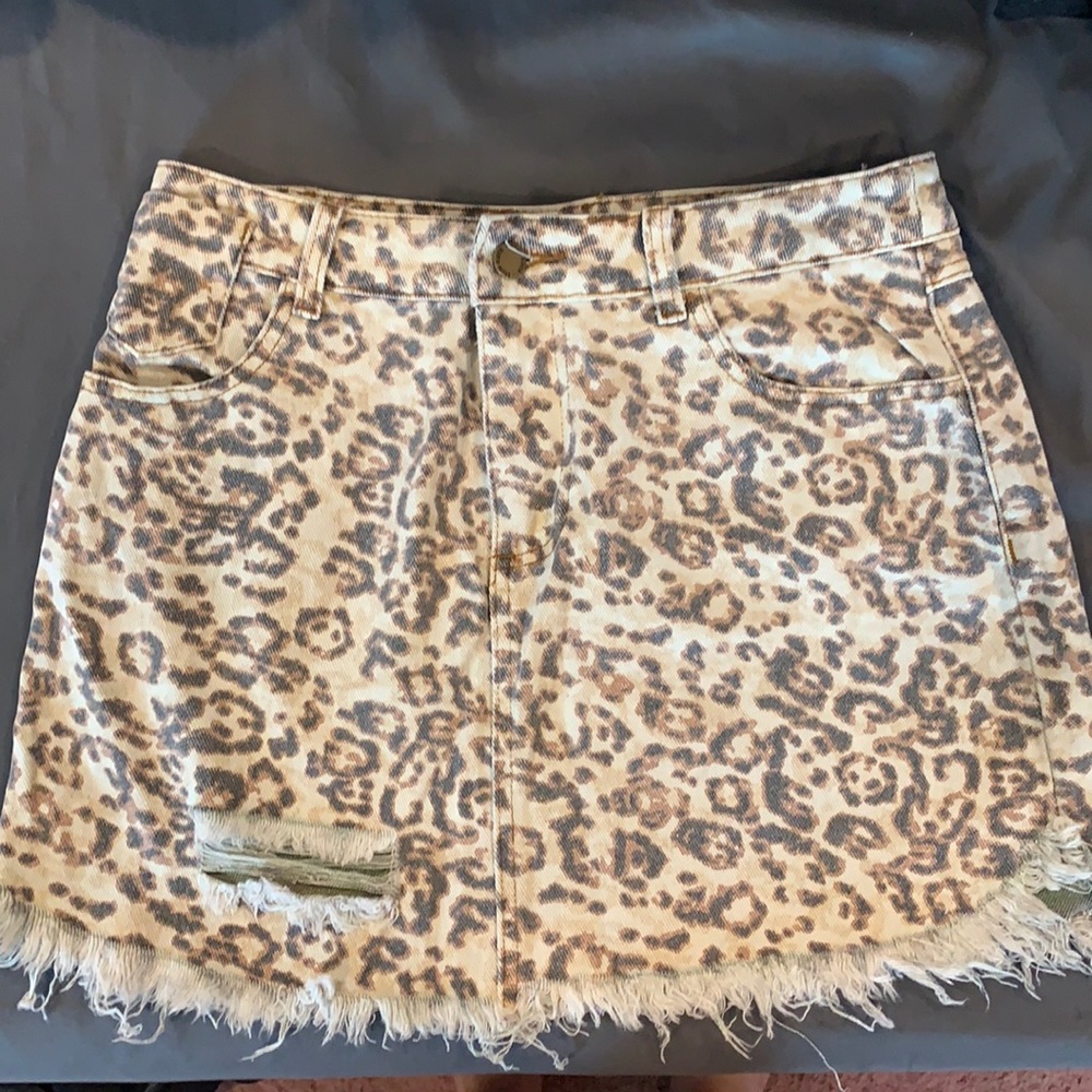 Leopard print mini jean skirt